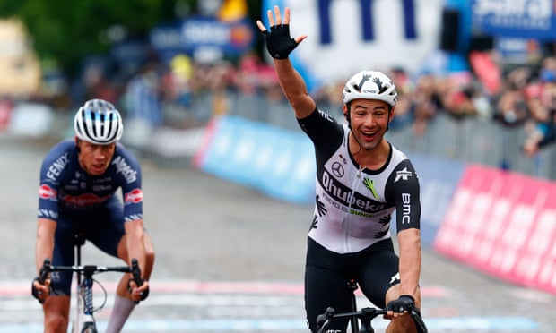 Victor Campenaerts sprints to Giro d’Italia stage win after huge early crash