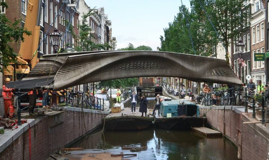 World’s first 3D-printed steel footbridge unveiled in Amsterdam