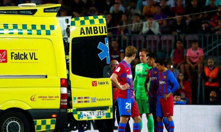 Barcelona’s Araújo exits field in ambulance after concussion