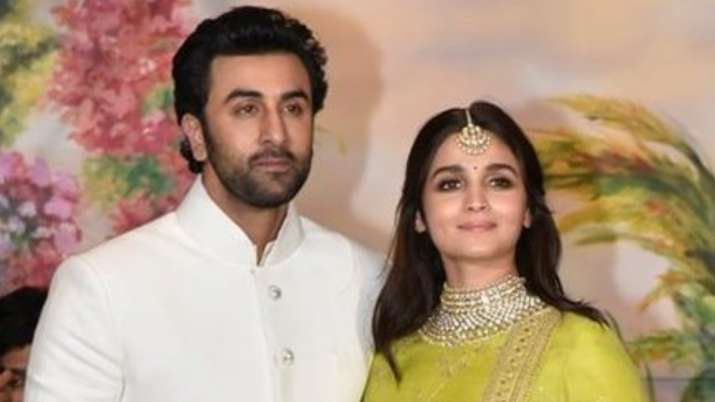 Ranbir Kapoor-Alia Bhatt to make first public appearance together today at THIS time